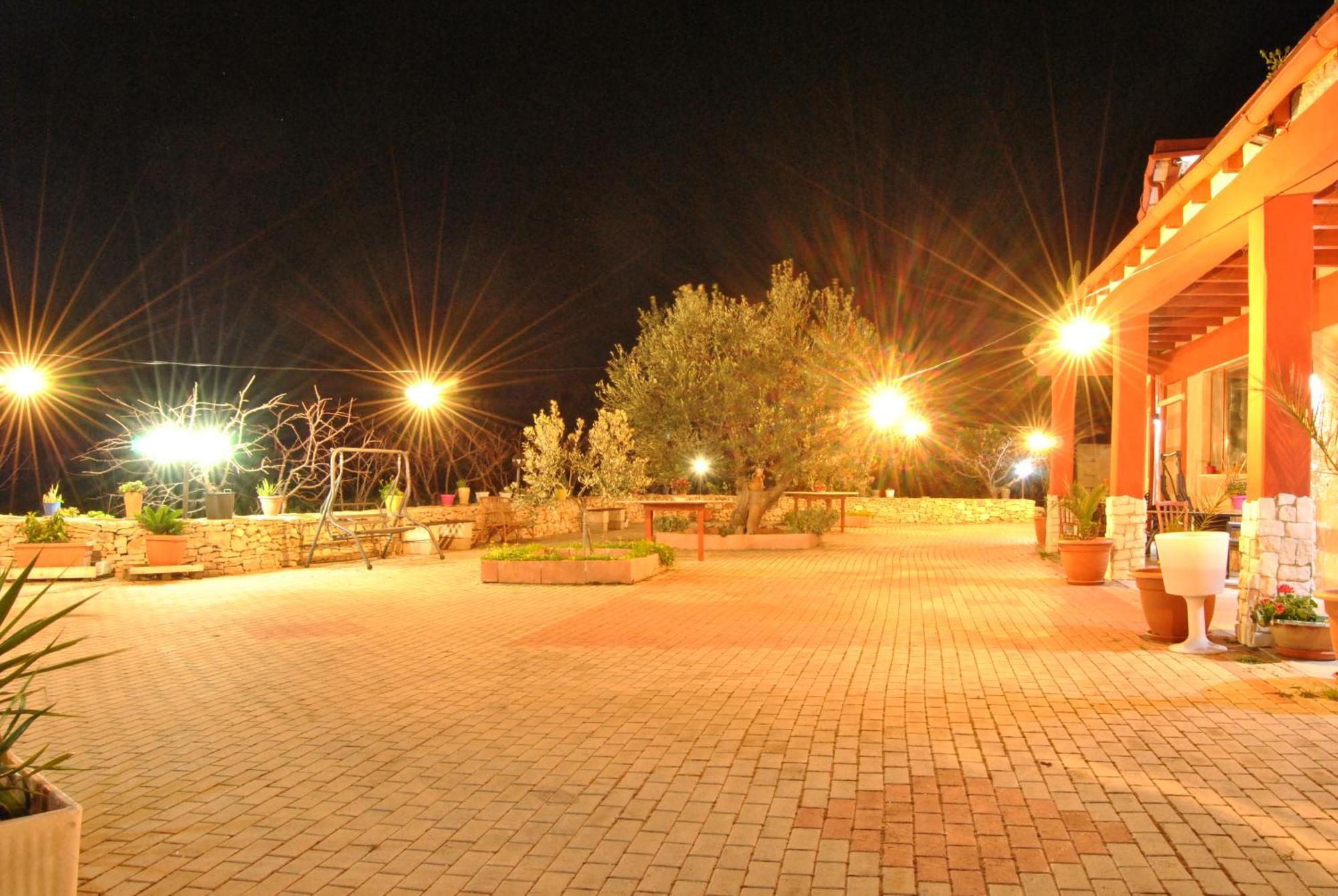 Agriturismo La Ferrovia Molfetta Buitenkant foto